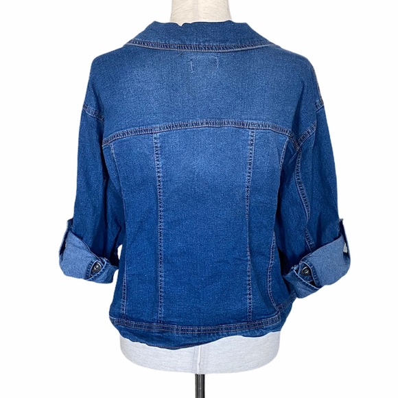 ⭐️ SOLD ⭐️ NEW LOOK Plus Size Denim Cropped Jacket - Picture 4 of 7